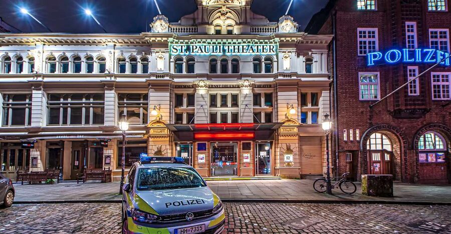 KIEZ SPEED TOUR/ADULTS ONLY - 1h - Why St Pauli makes a good night tour