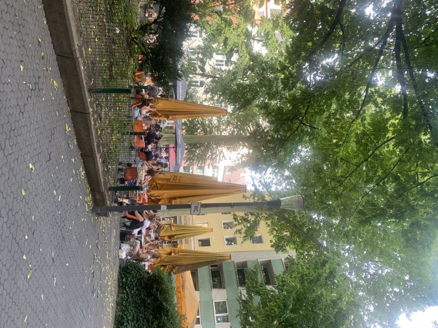 Kölsche Büdchen Tour im Belgischen Viertel Köln - Boutiques, Studios, and Belgian Quarter Style
