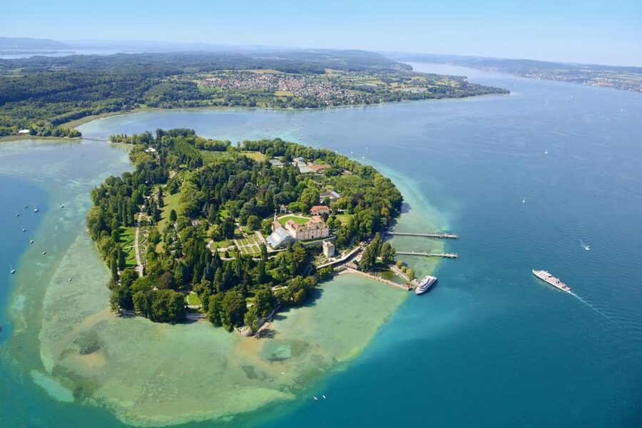 Konstanz: Mainau Island Entry Ticket - The Teutonic castle and St. Marien church