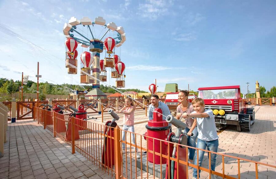 LEGOLAND® Deutschland Resort: Admission Ticket - The LEGO Festival adds extra energy in May and June