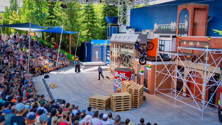 LEGOLAND® Deutschland Resort: Admission Ticket - Make time for MYTHICA and MAXIMUS