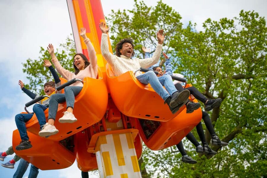 LEGOLAND® Deutschland Resort: Admission Ticket - LEGO animals and vehicles keep the park moving