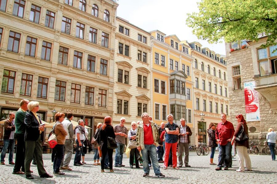 Leipzig: 1.5-Hour Historical Walking Tour in German - The odd stories: fountains, Greenlanders, and stockings