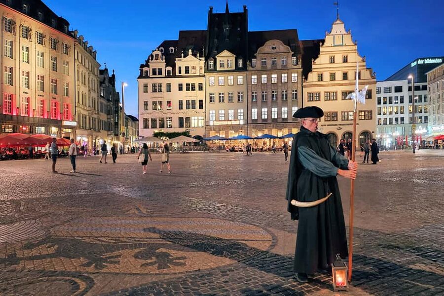 Leipzig: 1.5-Hour Public Tour with Night Watchman Bremme - What the 1.5-hour format gets right
