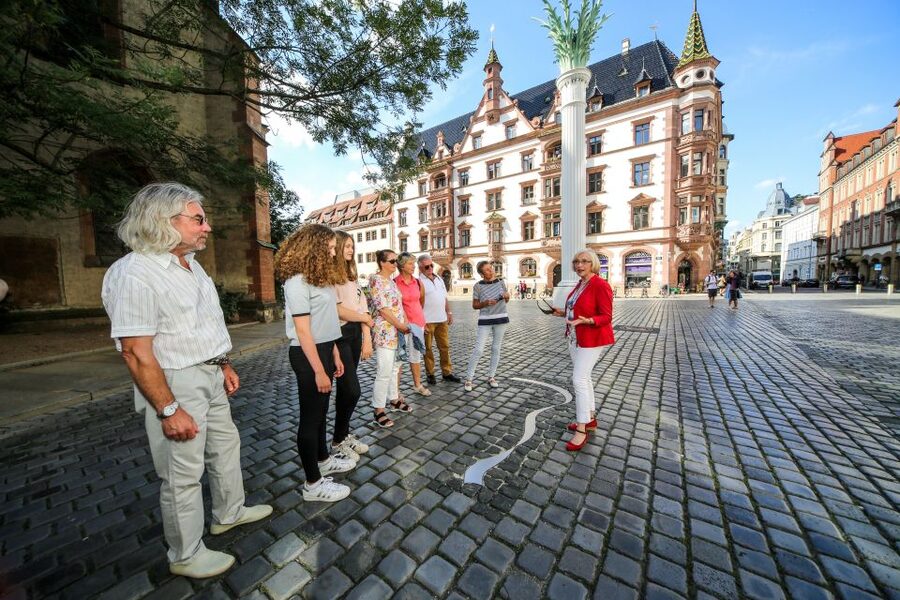 Leipzig: 2-Hour Guided Walking Tour in German - St. Thomas Church brings the walk back to music
