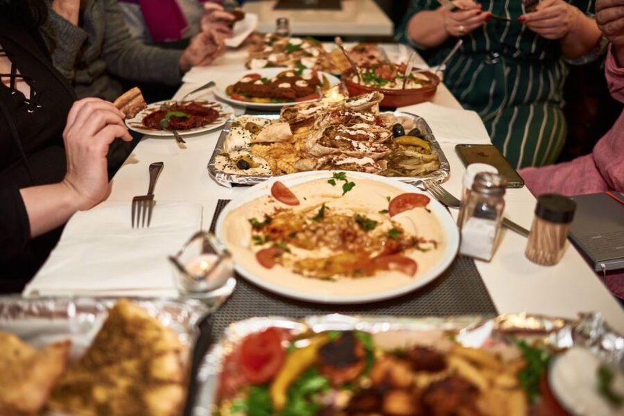 Leipzig: 3 dangerously delicious hours in Eisenbahnstraße - The first tastes: Arabic and Syrian influences