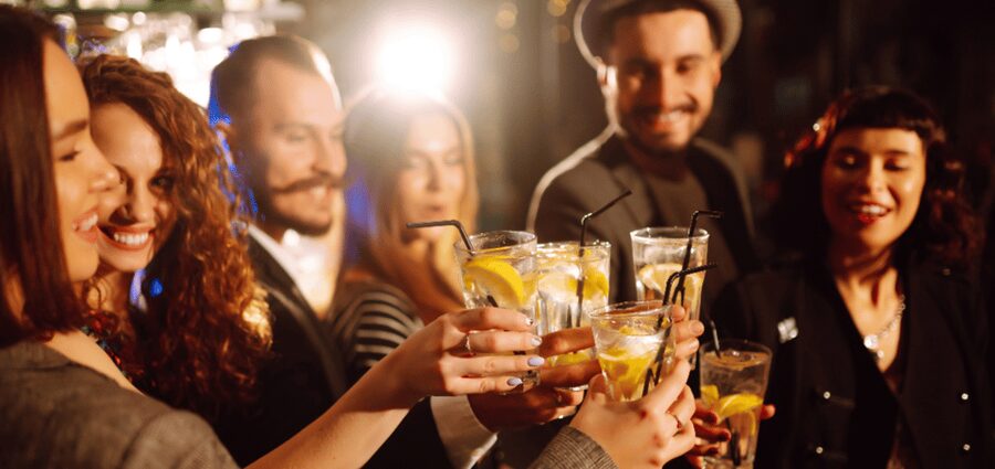 Leipzig: Bar and Club Tour with Free Shots and VIP Entry - Starting outside the hotel entrance