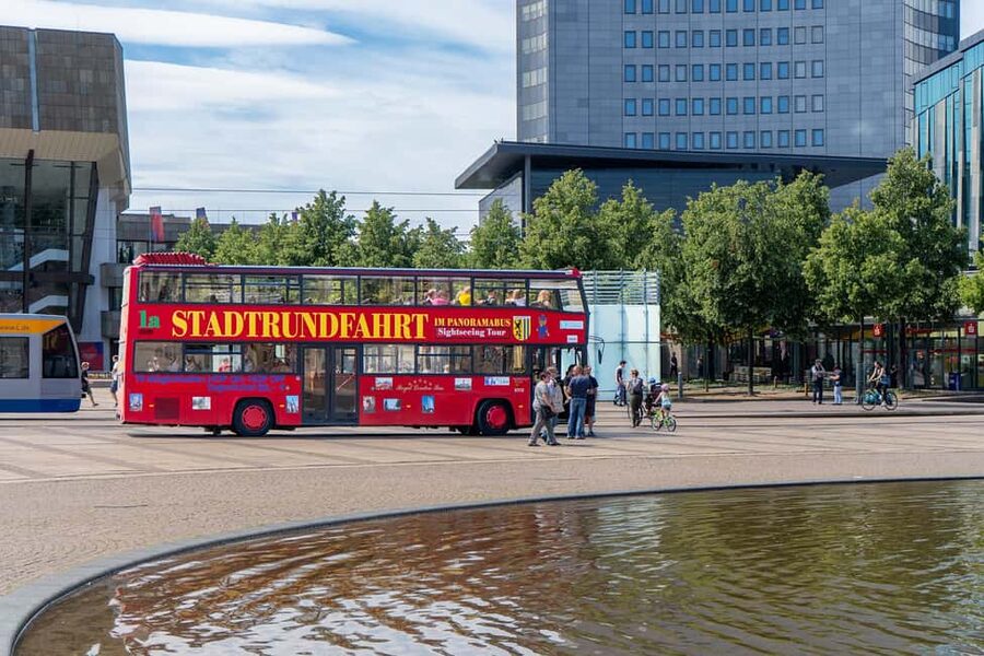 Leipzig: Bus Tour with Walking Tour - The Northern Loop: Zoo, Gohlis, and Schiller