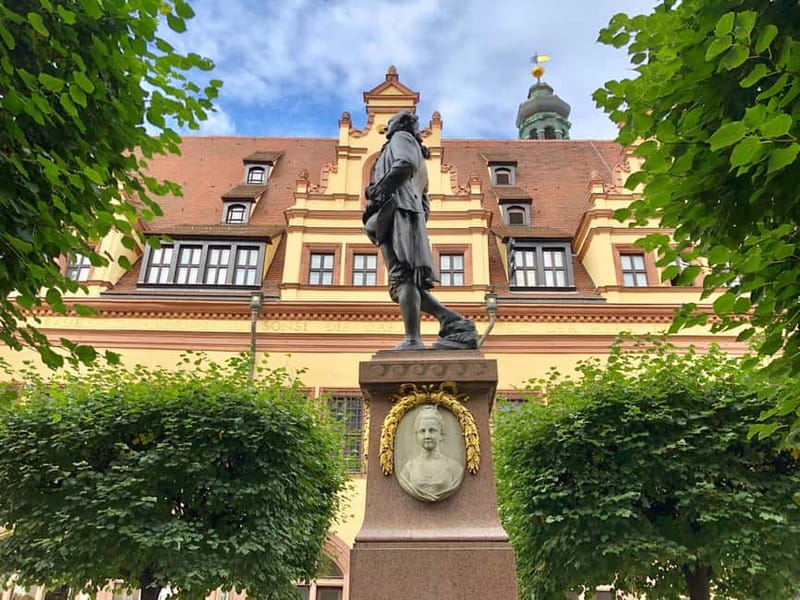 Leipzig: fresh city tour 2.0 - We bring history to life! - Headsets that keep the story clear
