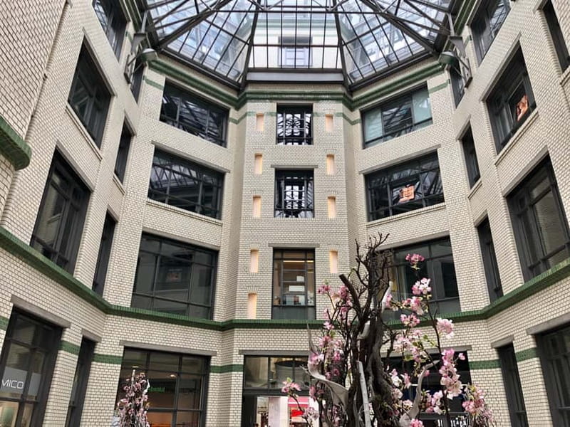 Leipzig: fresh city tour 2.0 - We bring history to life! - Passages, courtyards, and projected history