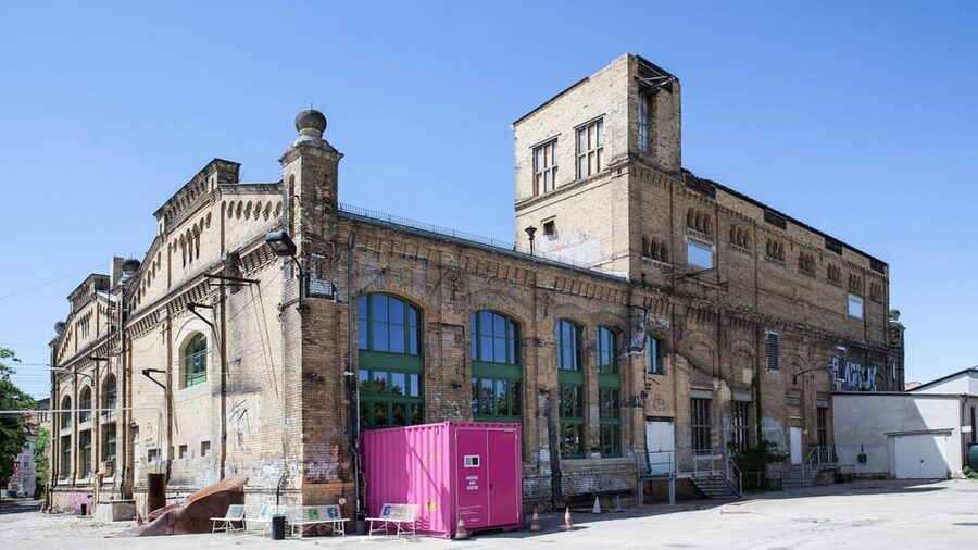 Leipzig: ORIGINS-Life's Epic Journey Exhibition Entry Ticket - The middle rooms: Light, sound, and the first signs of life