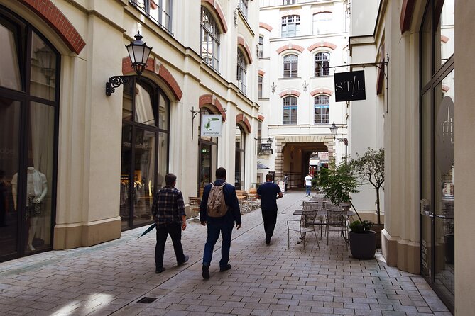 Leipzig's Courtyards and Passages - Guided Tour for a Private Group - How the private price works