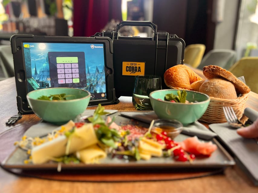 Leipzig's Mystery Morning: Breakfast & Escape Game - Getting the Hektor mission briefing