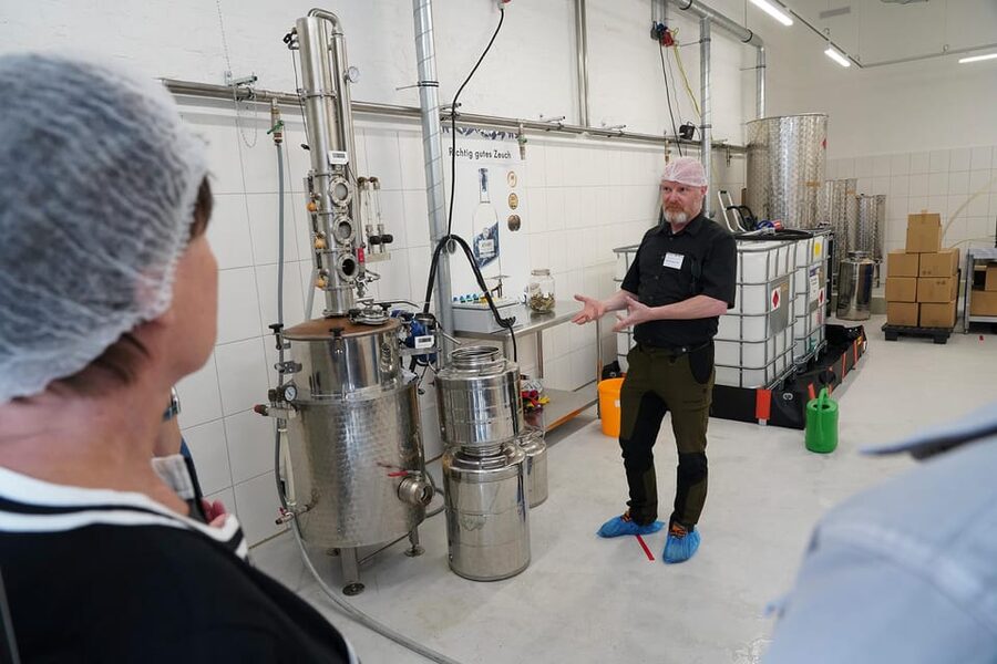 Leipzig Spirits Manufacture: Guided Tour and Tasting - The welcome drink sets the tone