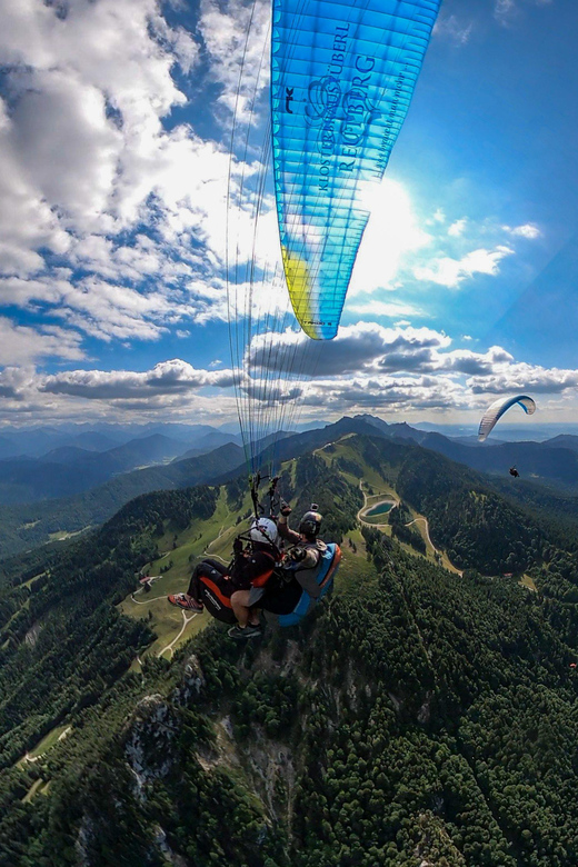 Lenggries: Tandem Paragliding Flight - Why Brauneck makes a good launch point