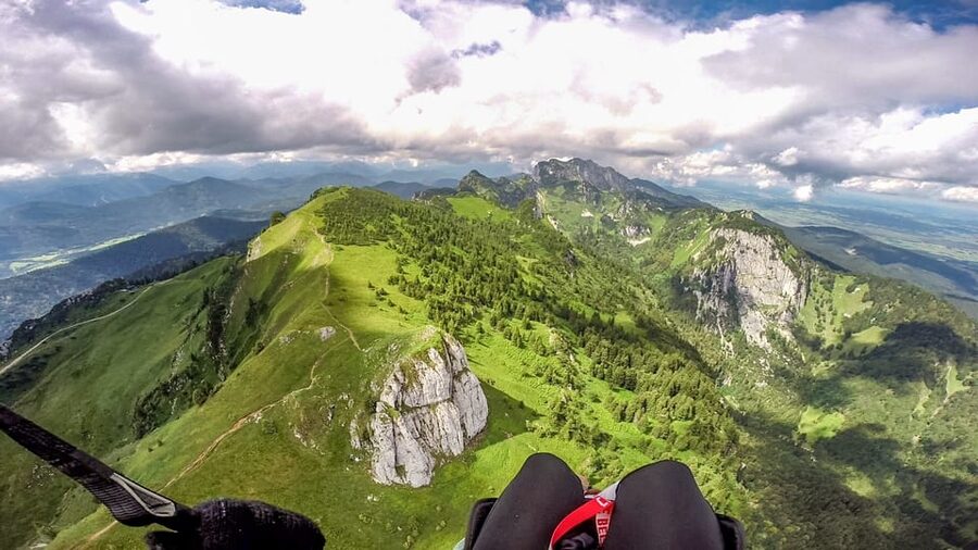 Lenggries: Tandem Paragliding Flight - Taking those first steps into the air