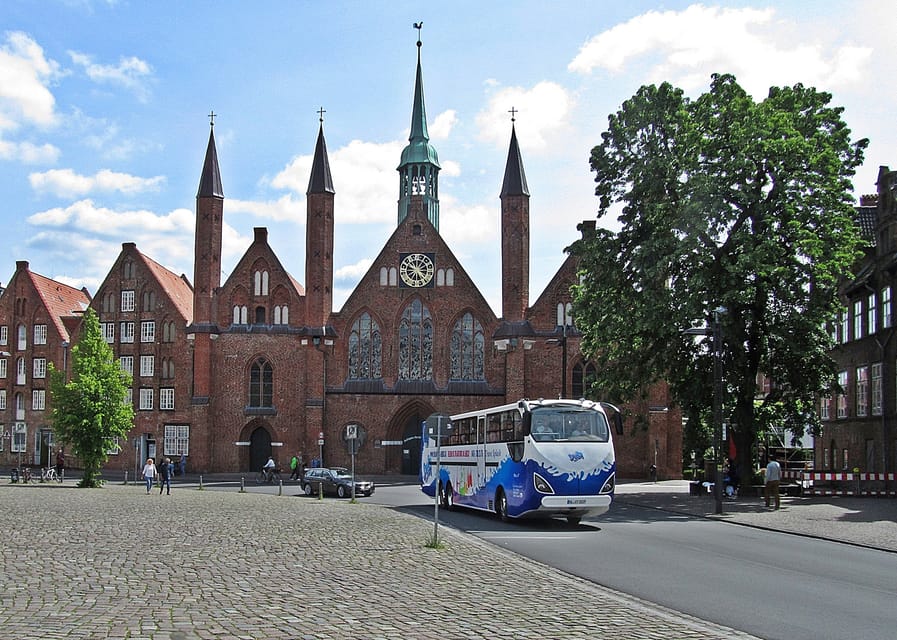 Lübeck: 1-Hour Splash Bus City Tour - Who will enjoy this one-hour ride?
