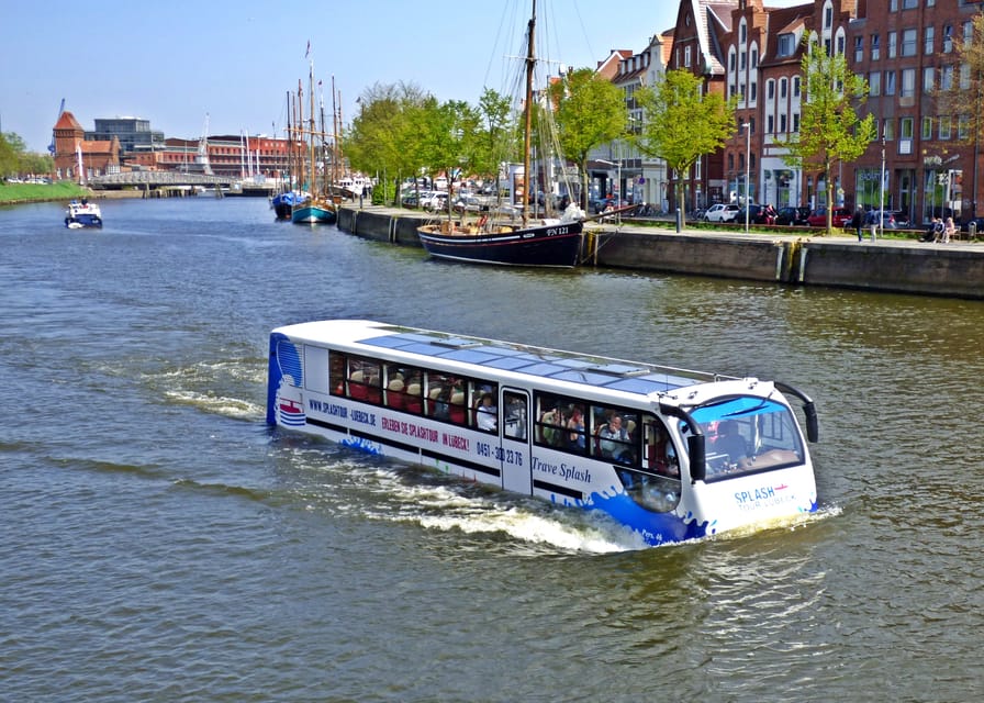 Lübeck: 1-Hour Splash Bus City Tour - Comfort, windows, and photography