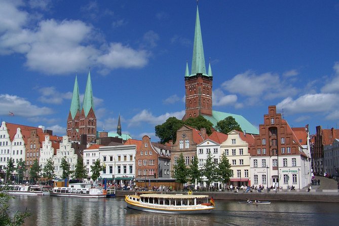 Lübeck Day Trip From Hamburg By Train With Private Guide And Lunch - Meeting your guide and setting the pace