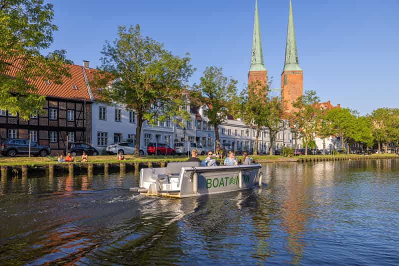 Lübeck: Electric Boat Rental - without driving licence - Who will get the most from this outing
