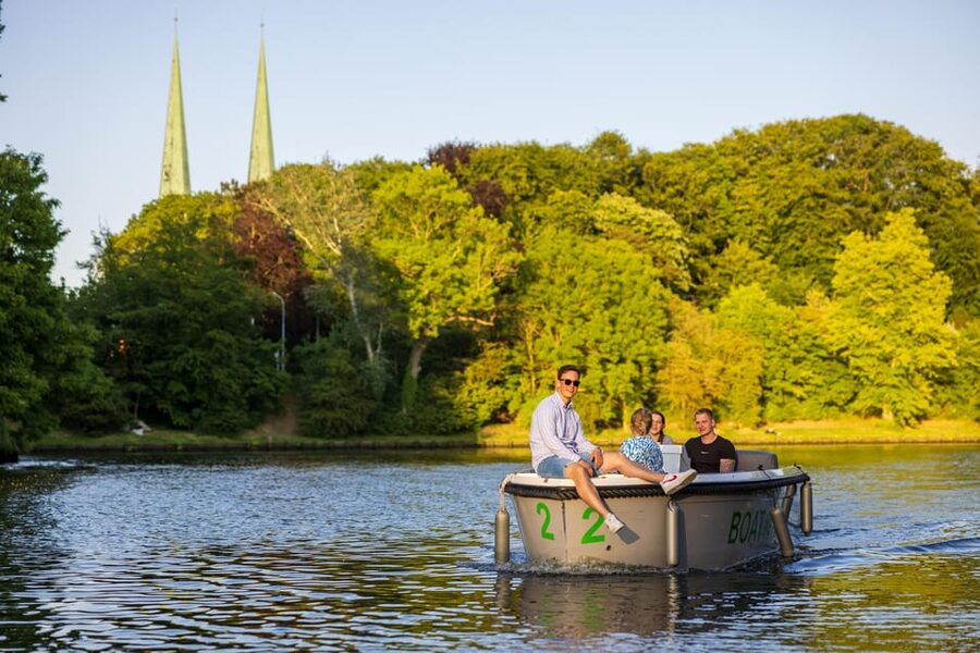 Lübeck: Electric Boat Rental - without driving licence - Price, planning, and cancellation