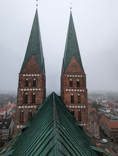 Lübeck zwischen Grusel und Geschichte Truecrime zu Halloween - From famous monuments to darker city stories