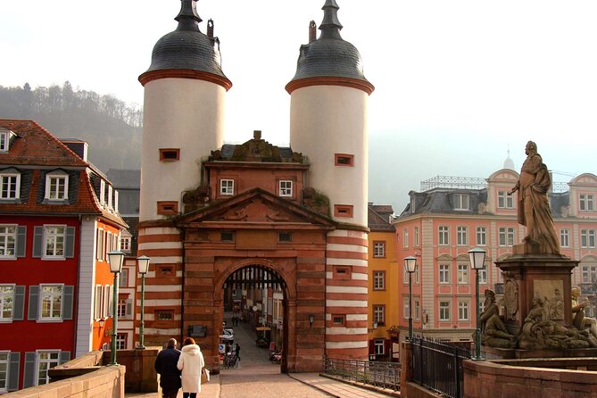 magnificent historic Heidelberg, private Tour, from Frankfurt - Crossing the 1788 Old Bridge