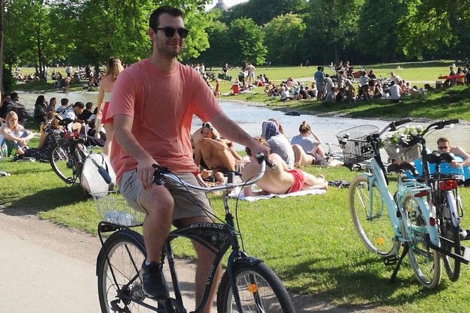 Mini Classic Bike Tour @ 4pm incl. Beer Garden & Surfers 2,5 hrs - Platzl introduces Munich’s beer culture