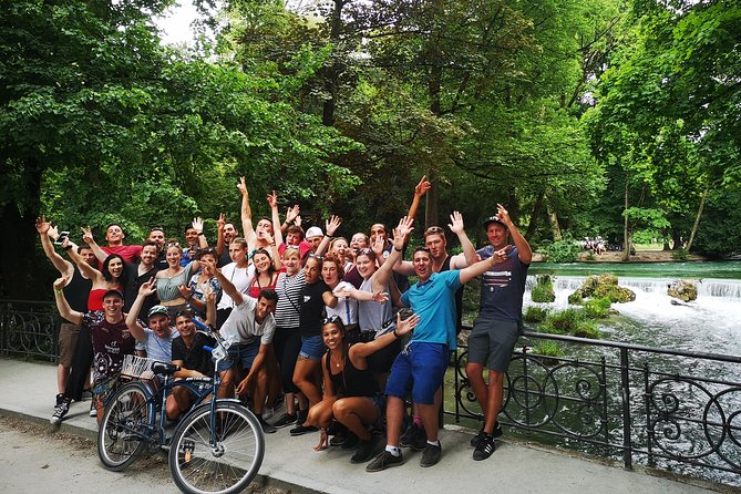 Mini Classic Bike Tour @ 4pm incl. Beer Garden & Surfers 2,5 hrs - Hofgarten offers a quiet royal pause