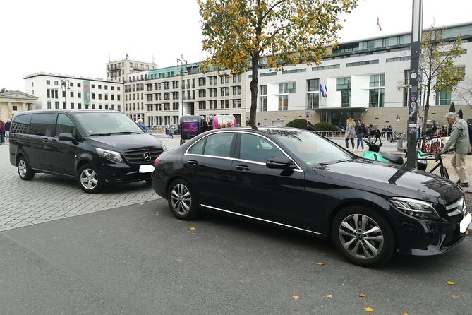 Minivan Driver and Guide (DIN15565) Tailor Made Berlin Highlights - Why a private minivan can make sense in Berlin