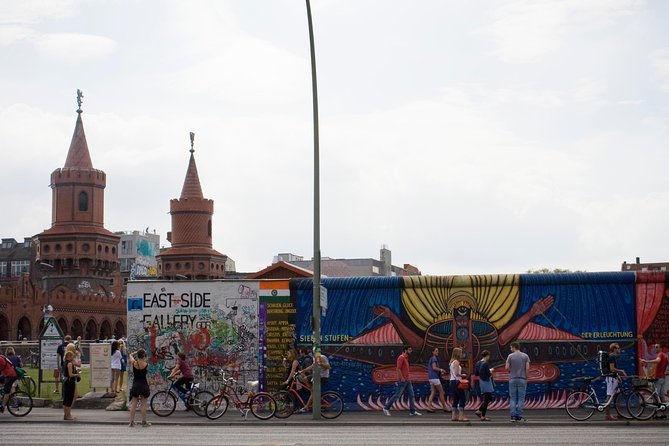 Modern Berlin Private Walking Tour: Diverse, Vibrant and Exciting German Capital - Mitte: Berlin’s new center in 30 minutes