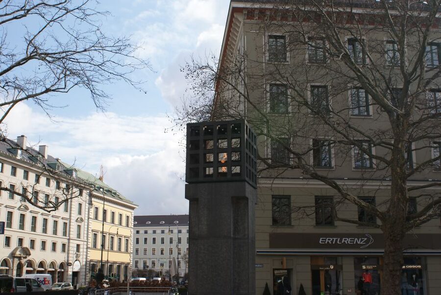 Munich and Nazi History Combination Day Tour Small Group - Who Should Take This Tour?