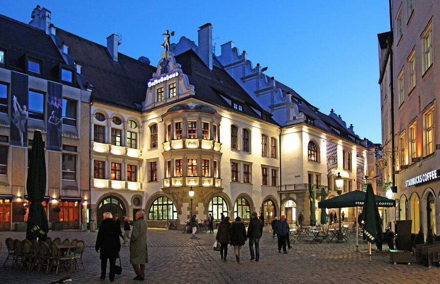 Munich: Food Tour Beer- 3 small beers & "Brotzeit" in GERMAN - Key points to know before booking