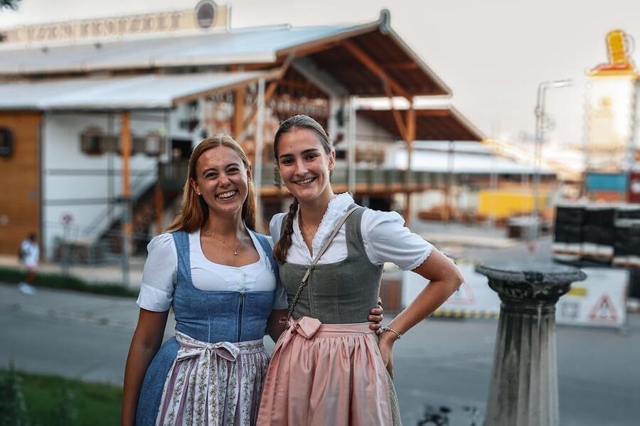 Munich: Guided Oktoberfest Experience with Beer and Lunch - Why the reserved table matters at Oktoberfest