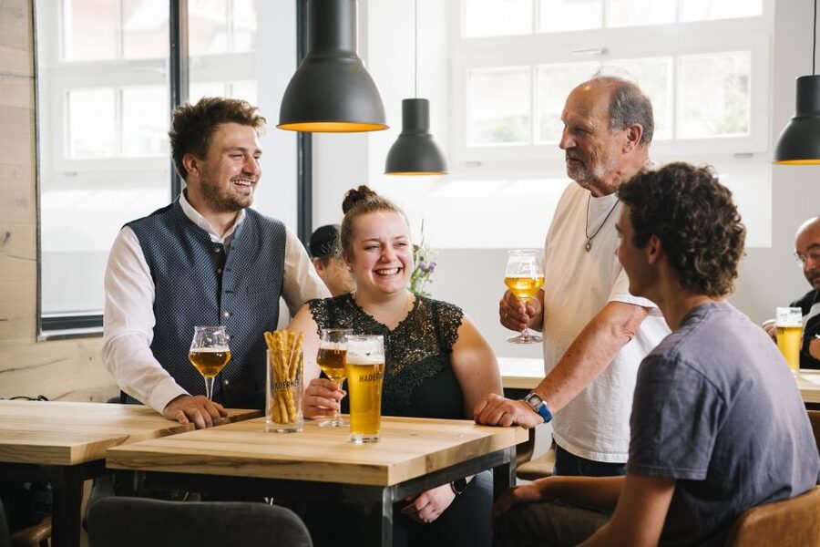 Munich: Hands-On Brewery Tour & Tasting of 4 Organic Beers - Four organic beers, including an IPA