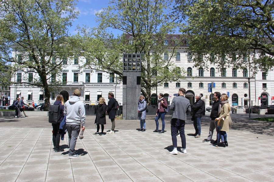 Munich: Historical Walking Tour on the Rise of Hitler - Meeting Alex at the Marian Column