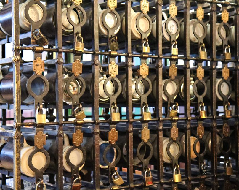 Munich: Hofbräuhaus Guided Tour with 1 Beer - Should you book the Hofbräuhaus guided tour?