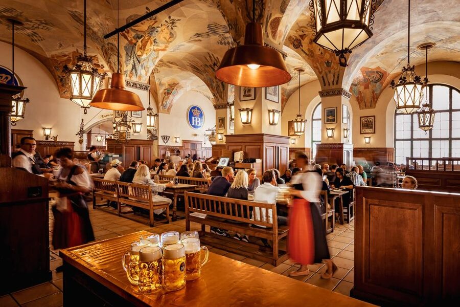 Munich: Hofbräuhaus Guided Tour with 1 Beer - Entering one of Munich’s most famous beer halls