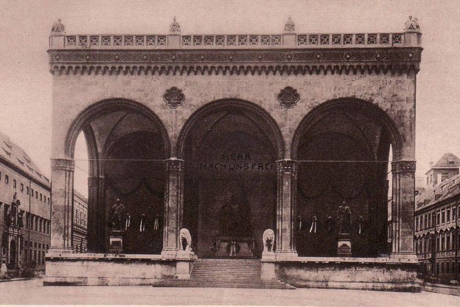 Munich in the 3rd Reich and WW2 private walking tour - Starting at Isar Gate and setting the historical frame