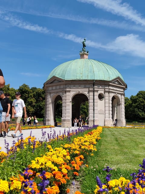 Munich: Mini Classic Bike Tour with Beer Garden Stop at 4 PM - The shorter afternoon format has clear limits