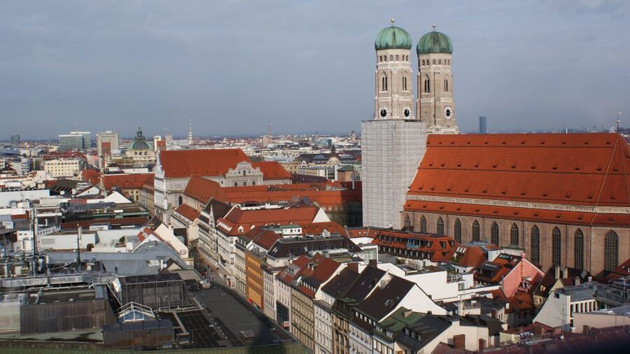 Munich: Nazi History 2-Hour Small Group Walking Tour - Starting at Marienplatz