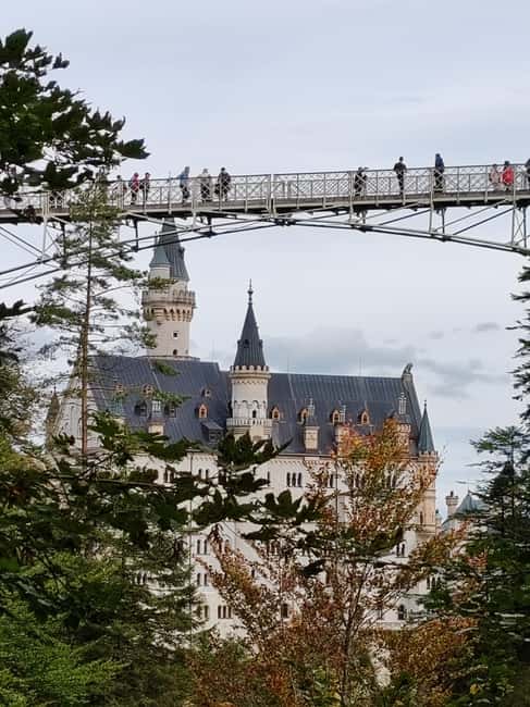 Munich: Neuschwanstein Castle by Bus with Alpine Bike Ride - What the Neuschwanstein visit includes