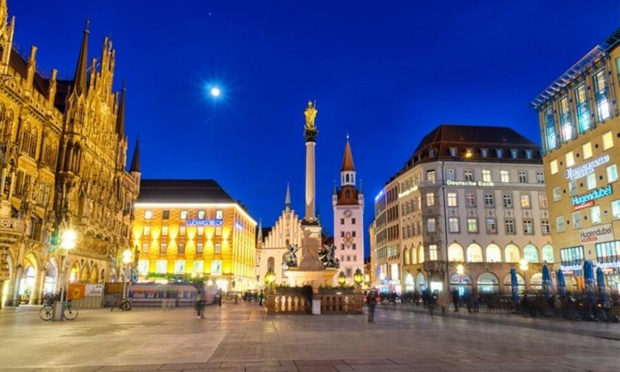 Munich: Night Watchman Torch Tour in German - Key points at a glance