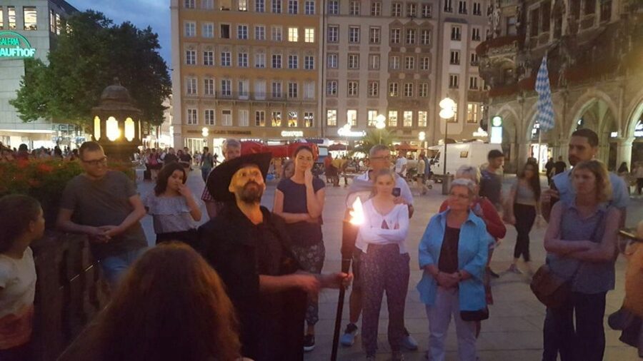 Munich: Night Watchman Torch Tour in German - Meeting the watchman beneath the Marienplatz tower