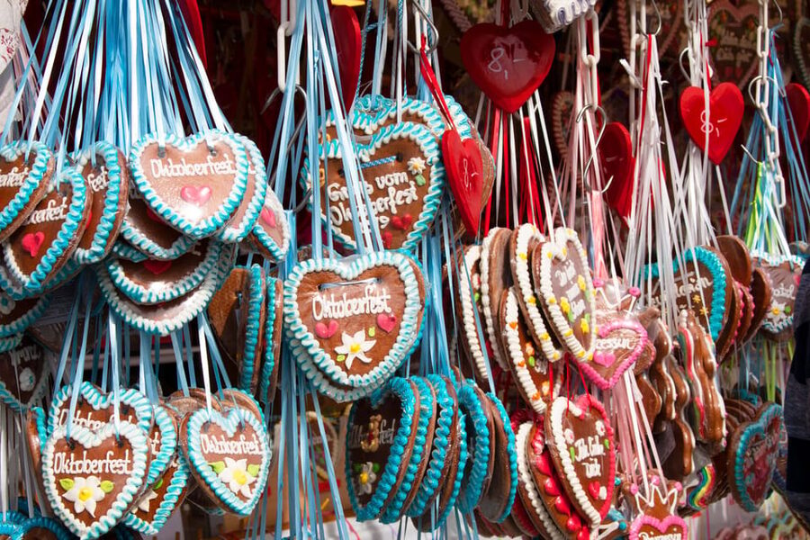 Munich: Oktoberfest Tour with Tent Reservation, Food & Beer - Practical tips for a smoother afternoon