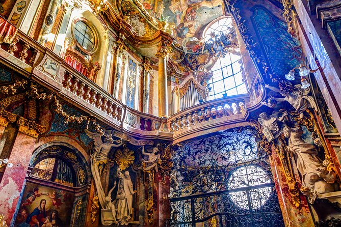 Munich: Old Town Highlights Private Walking Tour - The six-hour route makes the Residenz the main event