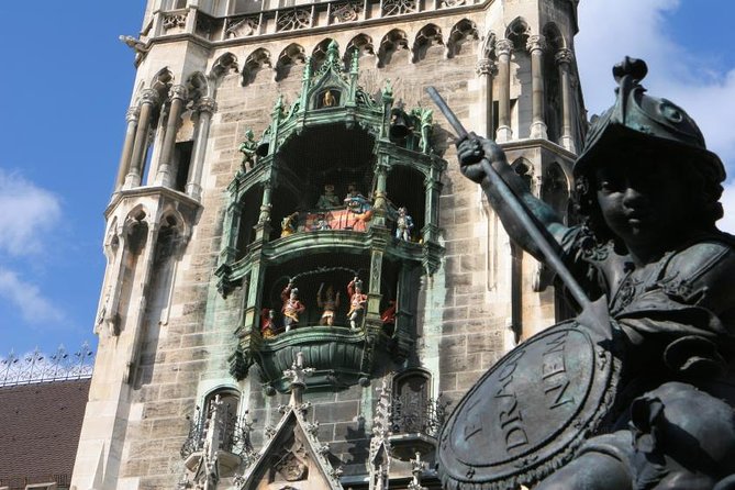Munich: Old Town Walking Tour - Beer halls, local customs, and breakfast beer