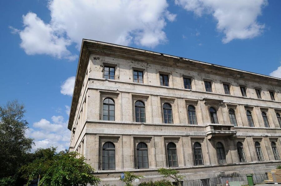 Munich: Private or Group Third Reich and WWII Walking Tour - A guide-led walk with documents, photographs, and discussion