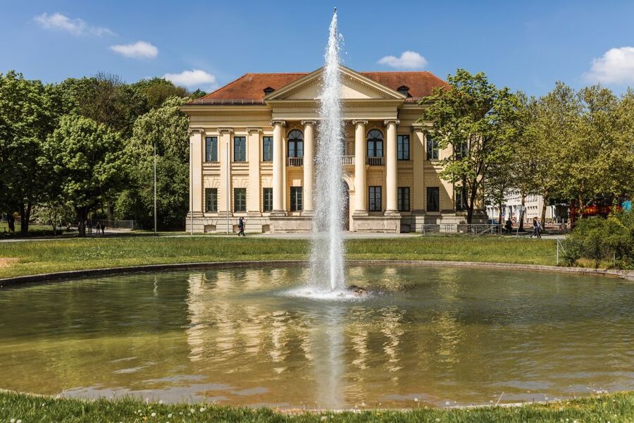 Munich: Private Personalized Walking Tour with a Local Host - BMW Welt and Olympic Park