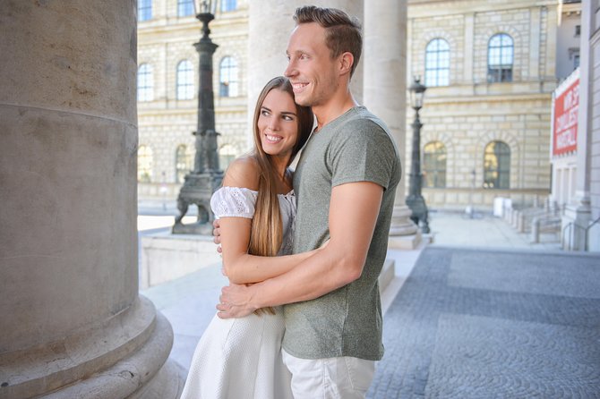 Munich Private Photo Session with Award-Winning Pro - Seasonal photos at Oktoberfest and Christmas markets